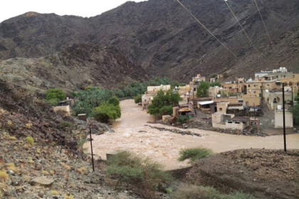 Oman floods deaths shelter response
