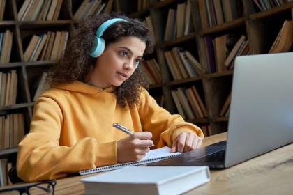 UAE distance learning extension schools April 2026