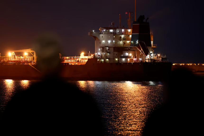 Strait of Hormuz oil traffic
